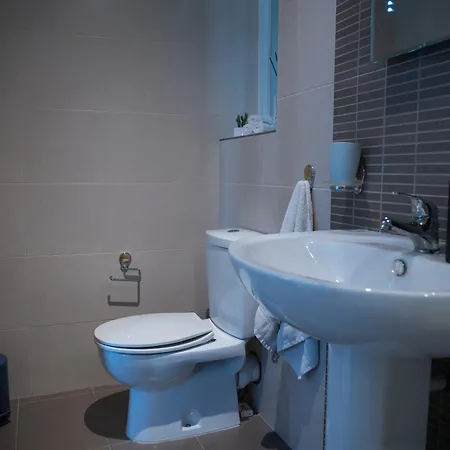 Modern 3 Bedroom Oasis In Swieqi By Eldi דירה
