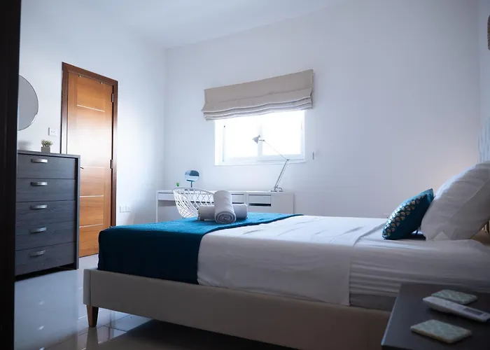 Modern 3 Bedroom Oasis In Swieqi By Eldi Apartman